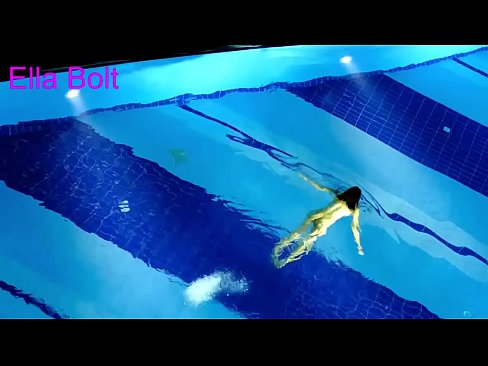 ❤️ No puc parar de mirar-la, jove rossa presa nedant nua a la piscina del complex ELLA BOLT ❤️ Porno al porno ca.dreamlandpassionfever.ru